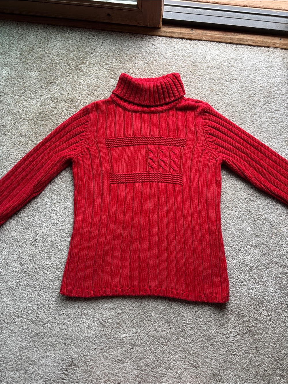 100% cotton/algodon Tommy Hilfiger Red Cable-Detail Turtleneck Sweater